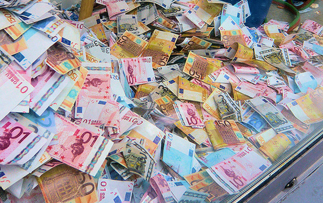 Blanchiment de capitaux et faux monnayage : la douane réalise une saisie de 114 millions