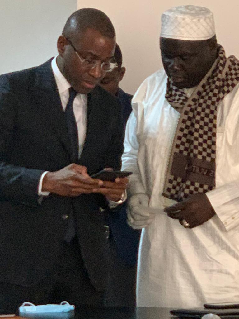 Force COVID-19 : El Hadji Dame Diop donne 50 millions de FCFA à l&rsquo;Etat du Sénégal