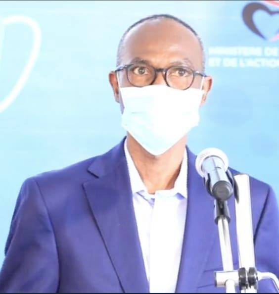 COVID-19/TRAITEMENT A BASE D&rsquo;HYDROXYCHLOROQUINE: Le professeur Moussa Seydi persiste et signe