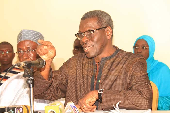 Abdou Aziz Kebe « On célèbre l’histoire du colonisateur avec des statues comme Faidherbe »