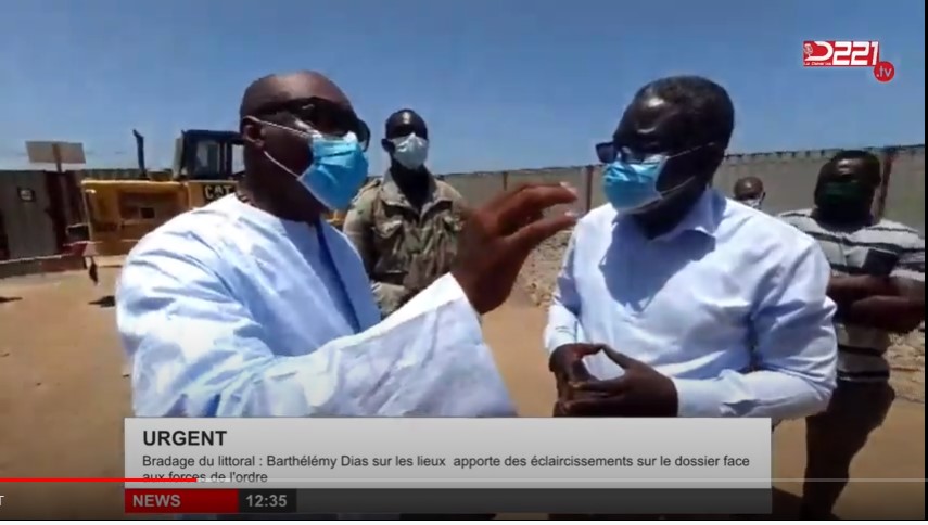 Urgent-Bradage du littoral : Barthélémy Dias sur les lieux  apporte des éclaircissements en présence  des forces de l&rsquo;ordre