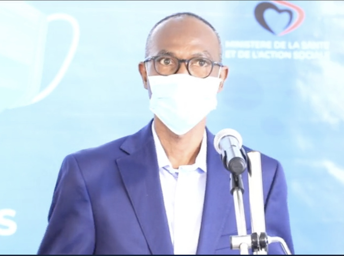 Covid-19 : « Le nombre de cas graves et les décès vont augmenter, parce que le virus a fini d’envahir tout le pays (Pr Seydi)