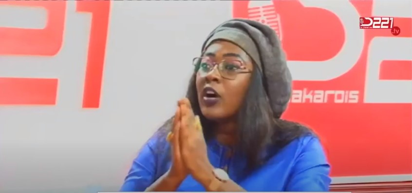 (Vidéo) Comment obtenir un extrait à l&rsquo;état civil ? : Réponse avec Nafissatou Guèye de la fondation  » j&rsquo;existe  »