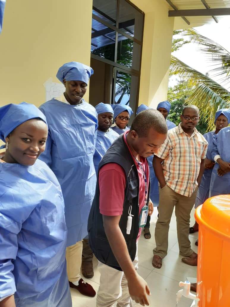 Santé : L&rsquo;OMS forme plus de 50 000 travailleurs de la santé à travers l&rsquo;Afrique sur la prévention et le contrôle des infections