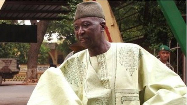 Mali : l&rsquo;ancien ministre Bah Ndaw nommé président de la transition au Mali, Assimi Goita à la vice présidence