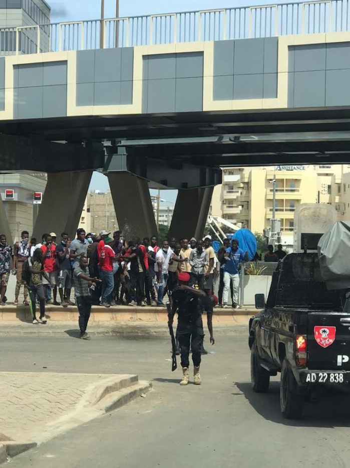 Dakar : Manifestation devant l&rsquo;ambassade de la Guinée au Sénégal.