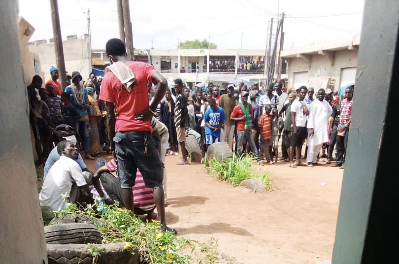Un homme sauvagement poignardé à keur Massar