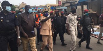 Démolition des cantines autour du bâtiment central de Sandaga