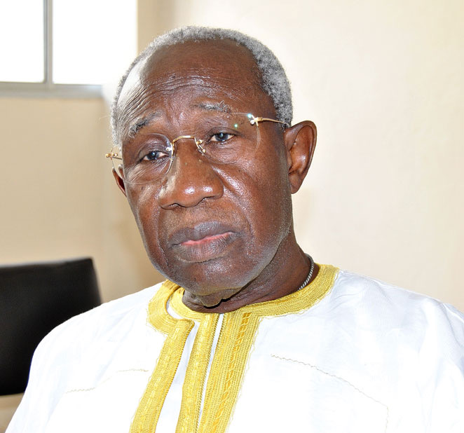 Décès du professeur Iba Der Thiam:Le peuple réclame qu&rsquo;on lui rend Hommage.