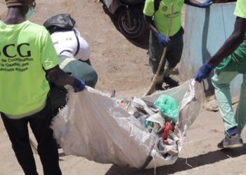 Le ministre de l&rsquo;urbanisme, du logement et de l&rsquo;hygiène publique s&rsquo;est rendu ce dimanche 5 avril au marché liberté 6.M