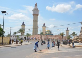 Une délégation du Ministère de l’Urbanisme, du Logement et de l’Hygiène publique conduite par Monsieur Oumar BA DG du Cadre de vie et de l’Hygiène publique s’est rendue ce Dimanche 20 septembre 2020 à Touba