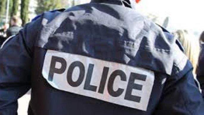 Société :La police arrête un invidu après avoir  tenter de tuer son ami.