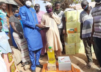 Le Ministère de l&rsquo;Urbanisme, du Logement et de l&rsquo;Hygiène publique a procédé, ce samedi 2 mai, à une remise de denrées alimentaires et de produits nettoyants aux populations des bidonvilles…