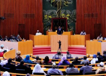 Assemblée Nationale : Le virus dicte sa loi.