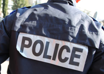 Le policier Pape Boubou Diallo radié pour s’être agenouillé devant Serigne Modou Kara Mbacké.