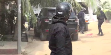 Lendemain de manifestation à cité keur gorgui : la maison de Sonko barricadée avec une forte présence policière.