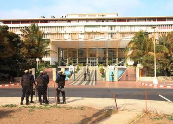 Immunité  parlementaire de Sonko: La police déployée à l&rsquo;assemblée nationale.