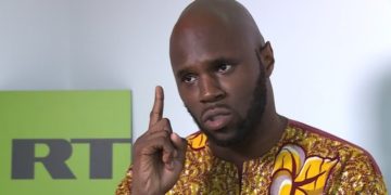 Kémi Séba sur l&rsquo; affaire Sonko :  » Un homme politique… masser le soir en dehors de son domicile, sans témoin. »