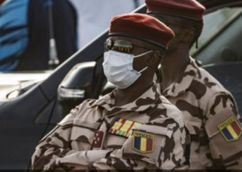 Tchad: L&rsquo; armée divisée, et dit non au fils Deby