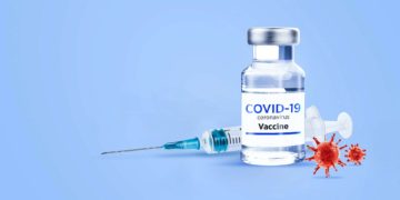 Covid-19 :  Macky Sall signe un accord pour la production du vaccin au Sénégal