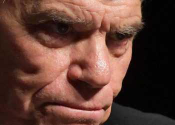 Bernard Tapie hospitalisé, la justice dit non au report de son procès