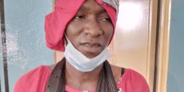 PAR AMOUR KHADIM MBOUP PASSE LE BAC À LA PLACE DE SA COPINE EN SE DÉGUISANT EN UNE FEMME