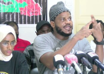 9 plainte contre le préfet de Dakar