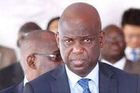 L’ Etat promet 3.000 cars d’ici la fin de l’année