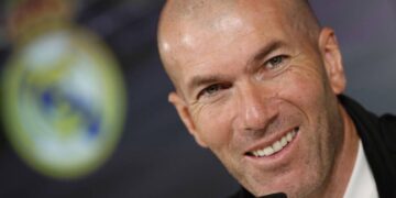 Le nom de Zidane plane au PSG