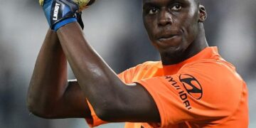 Edouard Mendy furieux contre le trophée The Best