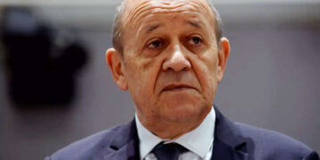 Crise Algérie-France :Le Drian calme le jeu