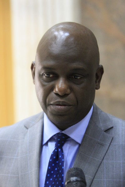 Remise de taxis aux opérateurs de l&rsquo;AIBD par le ministre des transports terrestres Mansour FAYE.