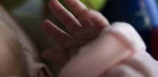 Deux enfants âgés de 3 et 4 ans ligotés, torturés et filmés…