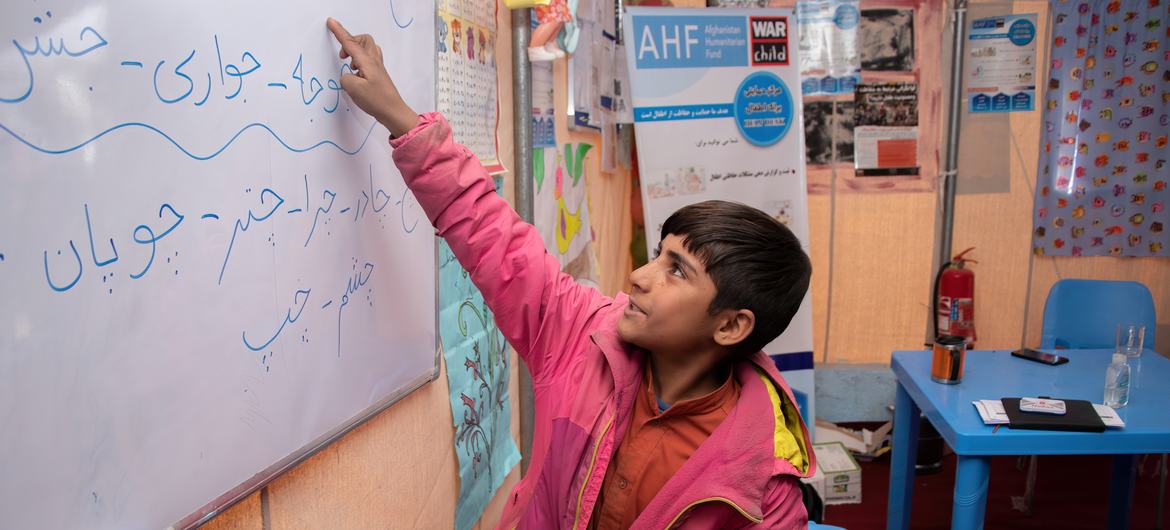 Les garçons plus exposés au décrochage scolaire, alerte l’UNESCO