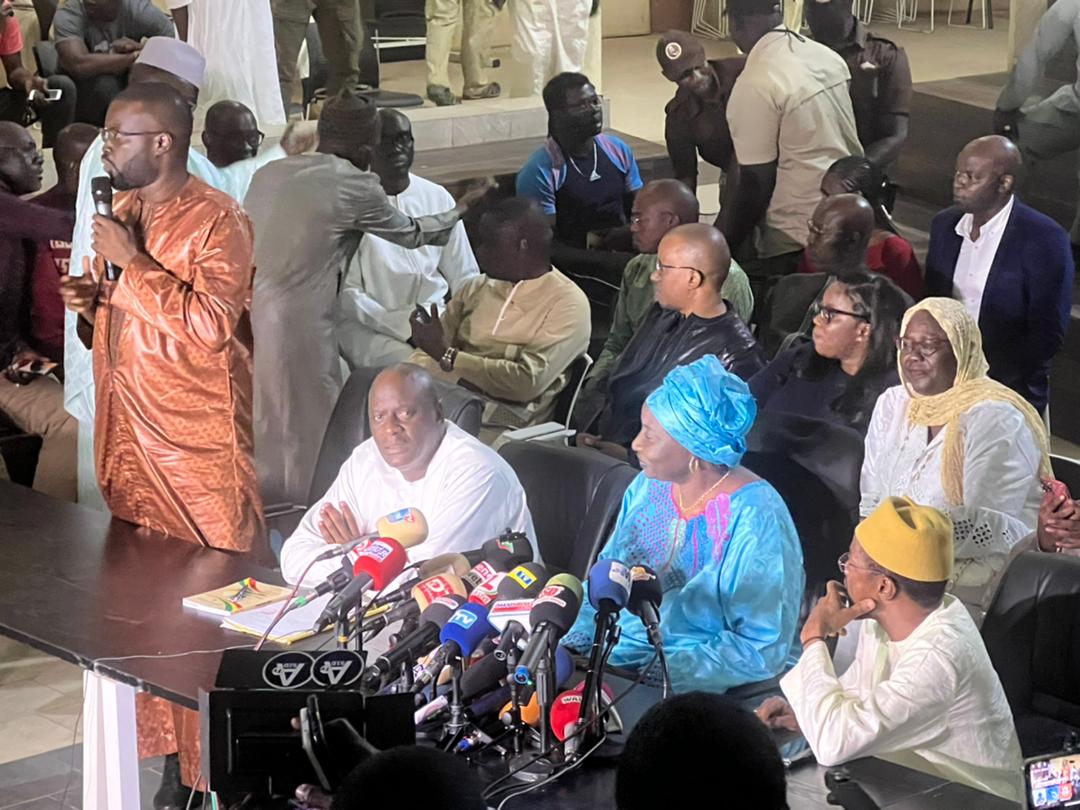 Benoit Sambou sur les listes de YAW: « Sur 28 listes départementales relevées, 15 ne respectent pas la parité »