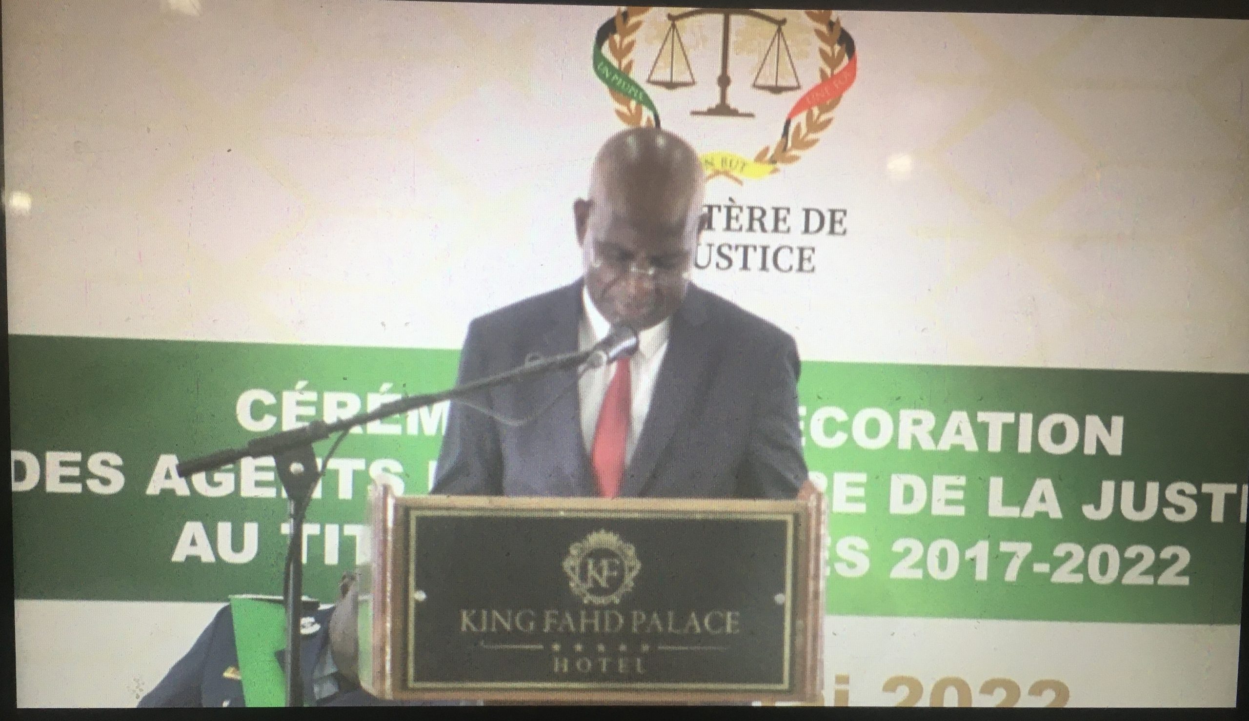 Cérémonie de décoration: 199 agents du ministère de la justice distingués