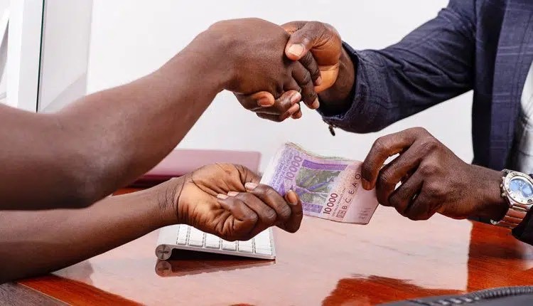 Macky Sall lance l’opération Cash Transfert