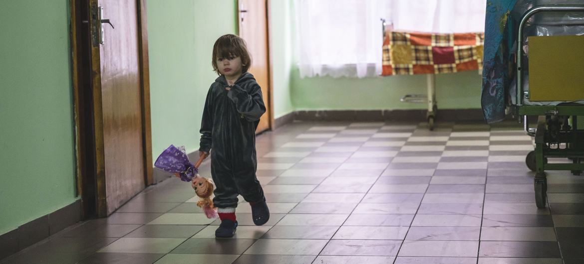L’ONU s’inquiète des allégations sur l’adoption d’enfants ukrainiens en Russie