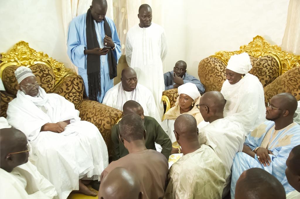 Serigne Mountakha adoube Mimi Touré et renouvelle son soutien à Macky Sall&nbsp;