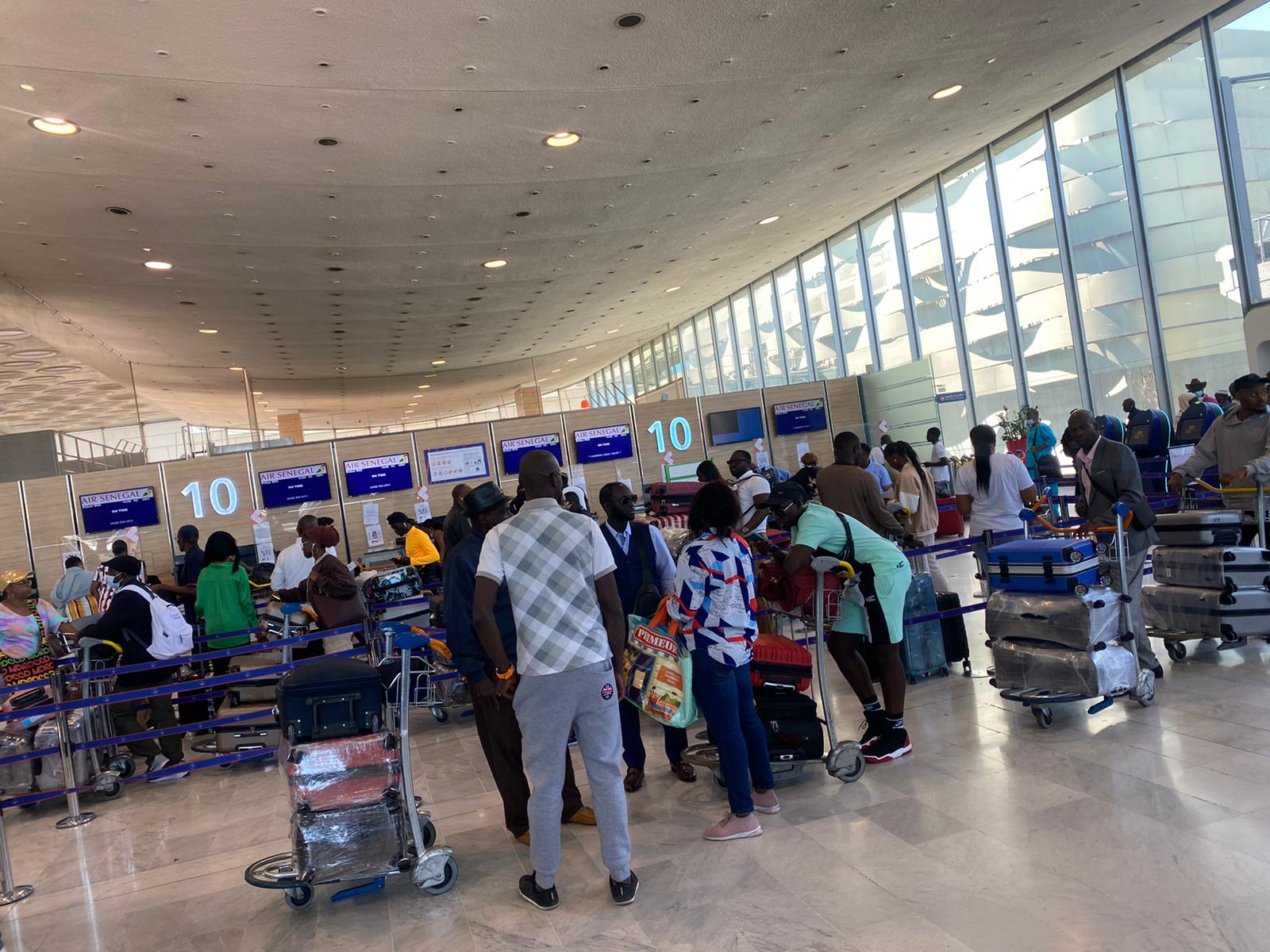UN GRAND CALVAIRE, Le vol Paris-Dakar annulé, les passagers d&rsquo;Air Sénégal coincés plus de 24 H à l&rsquo;aéroport international Roissy Charles De Gaulle.