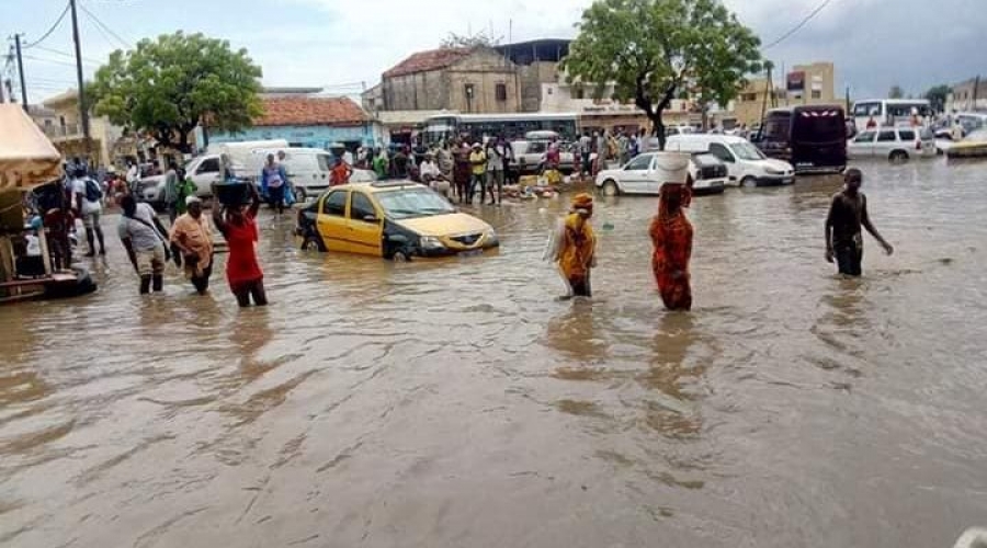 Fortes pluies à Dakar, la banlieue dakaroise sous la menace d&rsquo;inondation. 