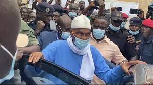 Abdoulaye Wade Vote au Point-E  et Zappe le discours