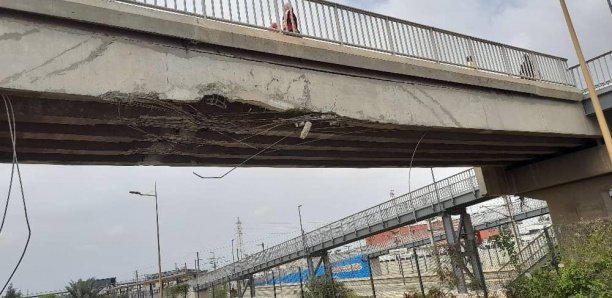 La Passerelle de Colobane surplombant l’autoroute est fermé au voyageurs du Ter