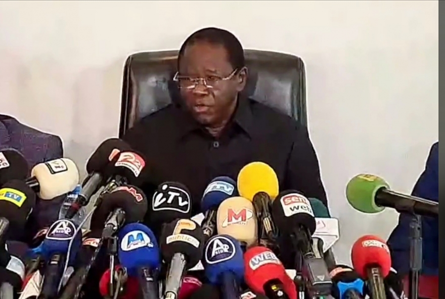 Benno Bokk Yakaar remercie et le félicite  Pape Diop pour « cette belle leçon de patriotisme, courageuse, responsable et utile pour le peuple sénégalais »