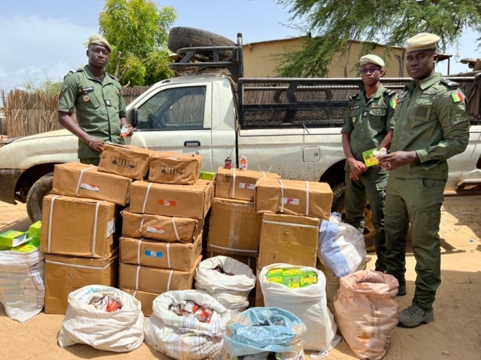 LA DOUANE RÉUSSIT UN GROS COUP EN INTERCEPTANT UNE CARGAISON DE FAUX MÉDICAMENTS VÉTÉRINAIRES À DIAMA !