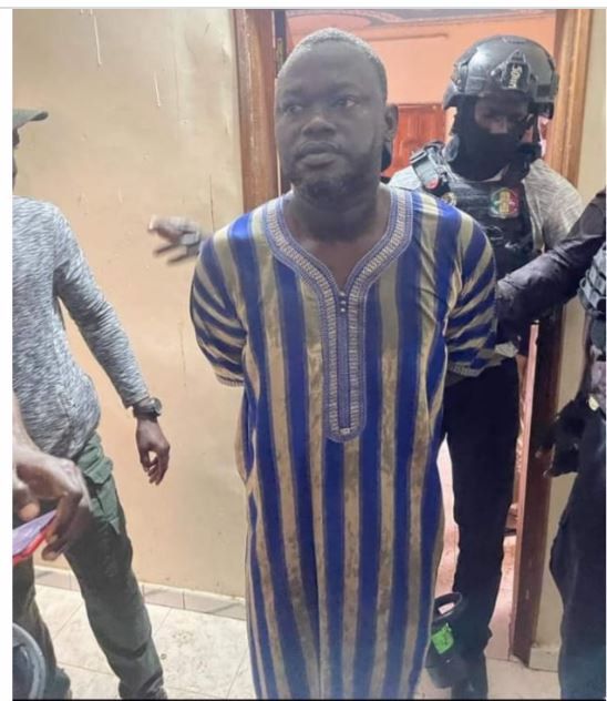 Le film de l&rsquo;évasion de Pape Mamadou Seck retracé en compagnie d&rsquo;un groupe de policiers et d&rsquo;avocats.