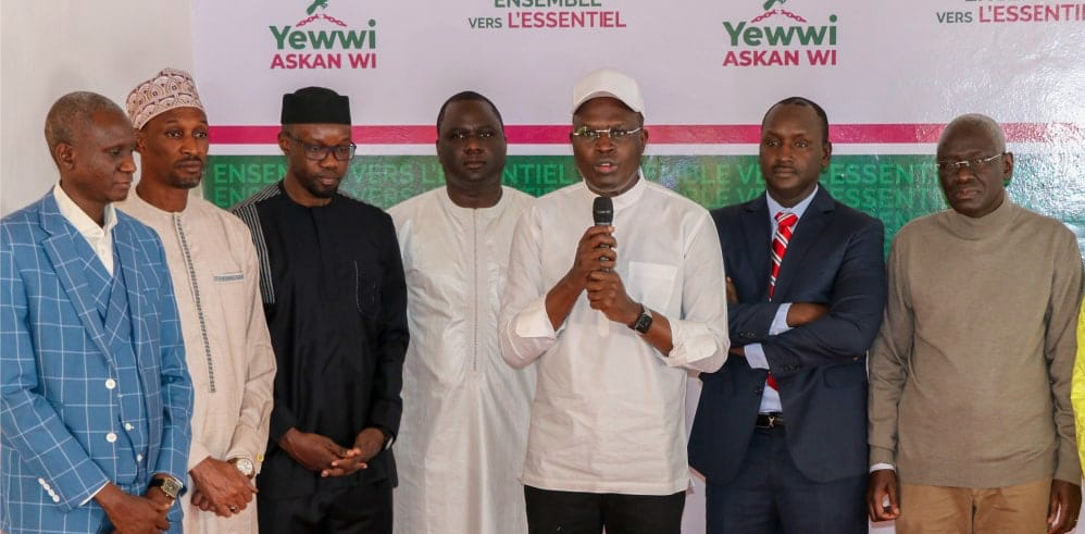 Aminata Touré proclame leur victoire, la conférence des leaders de YAW et Wallu réplique et juge la déclaration de Mimi Touré « stupéfaction »