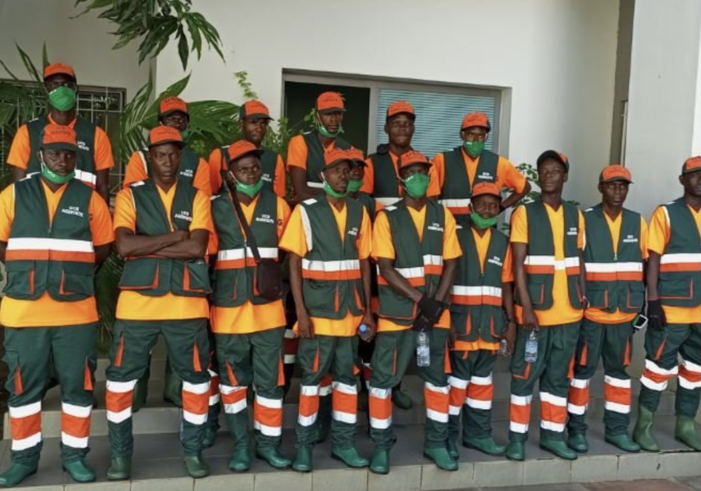 Ageroute et Ucg signent une convention sur un linéaire de 350 km entre Dakar et Thies avec 300 jeunes pour le désensablement 