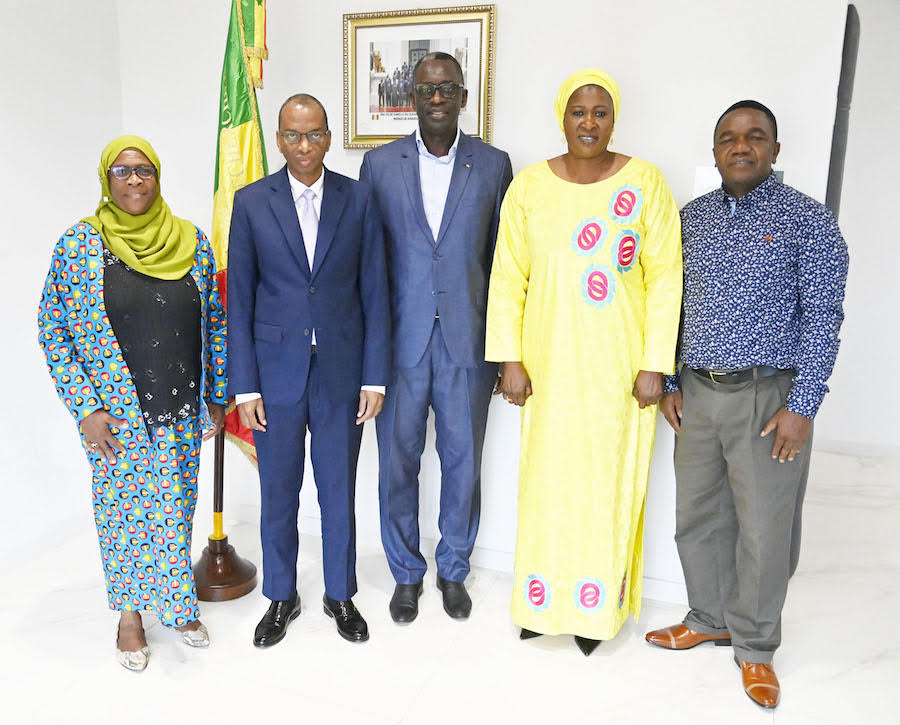 La Délégation ATUPA reçu par le Ministre De l&rsquo;Enseignement Supérieur de la Recherche et de l&rsquo;Innovation Moussa Balde…