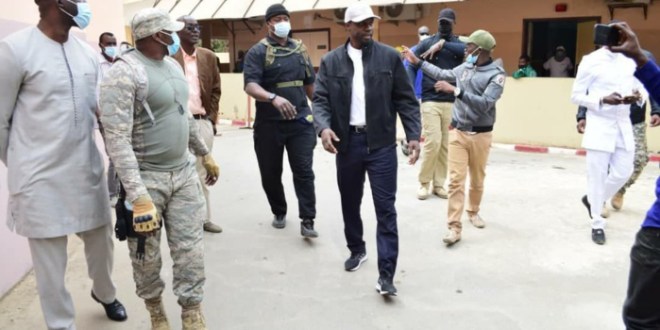 SIX MEMBRES DE LA GARDE RAPPROCHÉE DE&nbsp;OUSMANE&nbsp;SONKO ARRÊTÉS AU TRIBUNAL